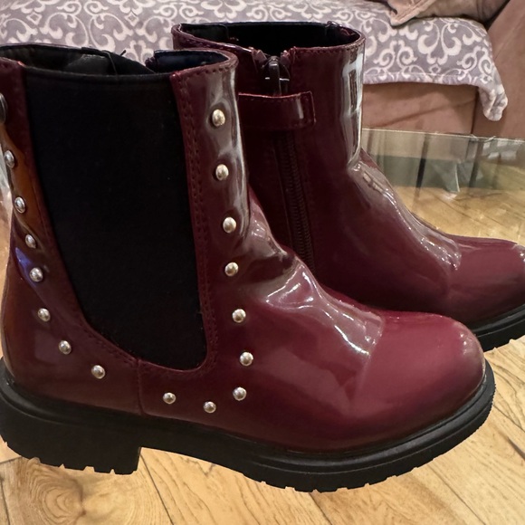 Gioseppo burgundy patent leather studded ankle boots, size 28 kids . - Picture 3 of 6
